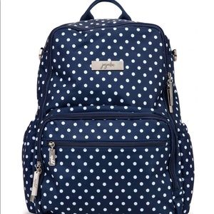 Jujube zealous backpack in Navy Duchess… very gently used